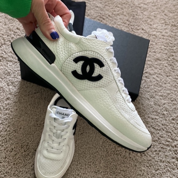 Chanel black and white sneakers size 36.5 - Picture 7 of 11